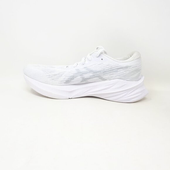 Asics Novablast 3 Running Walking Shoe Sneaker Mens Size 9 US White 1011B458 102 - Picture 2 of 12